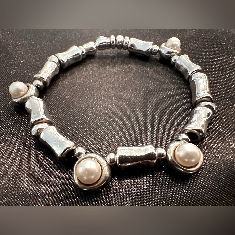 Uno De 50 Bracelet Silver Tone Faux Pearl 7.25" Adjustable